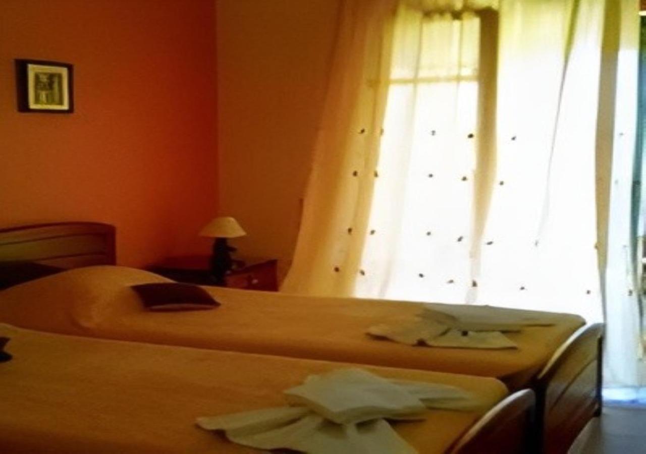 Vassilis Apartments Палеокастрица Екстериор снимка